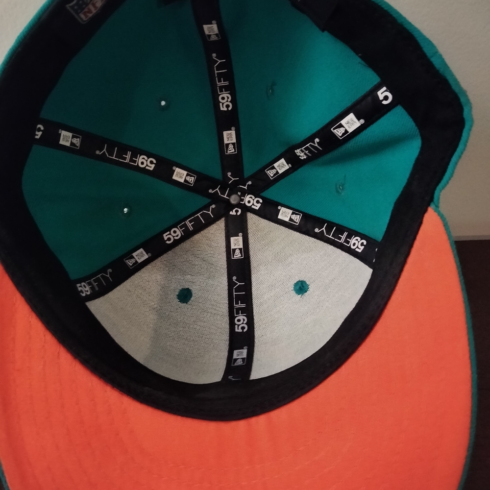 Hat - Picture 3 of 4